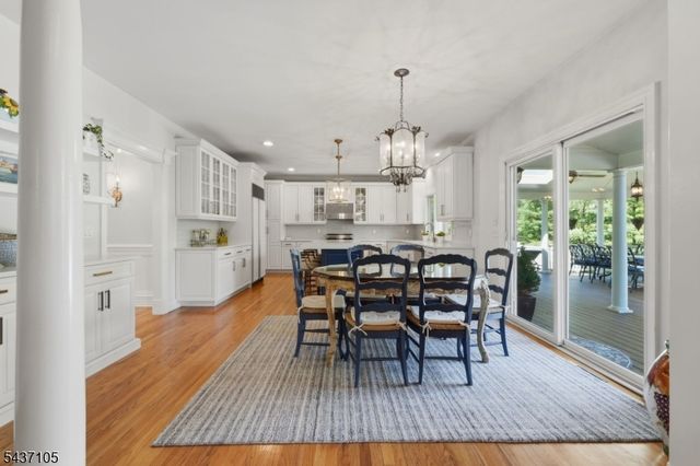 13 Hunters Trl, Chester Twp., NJ 07930