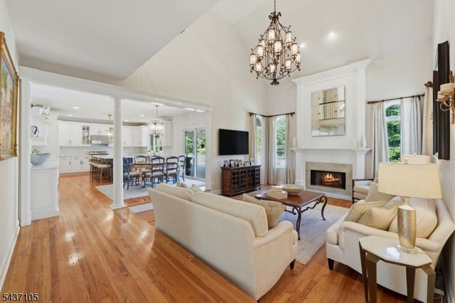 13 Hunters Trl, Chester Twp., NJ 07930