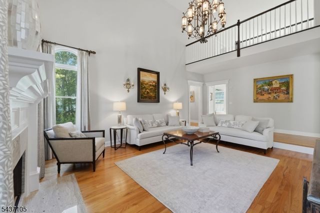 13 Hunters Trl, Chester Twp., NJ 07930