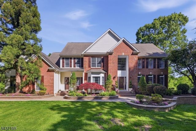 13 Hunters Trl, Chester Twp., NJ 07930