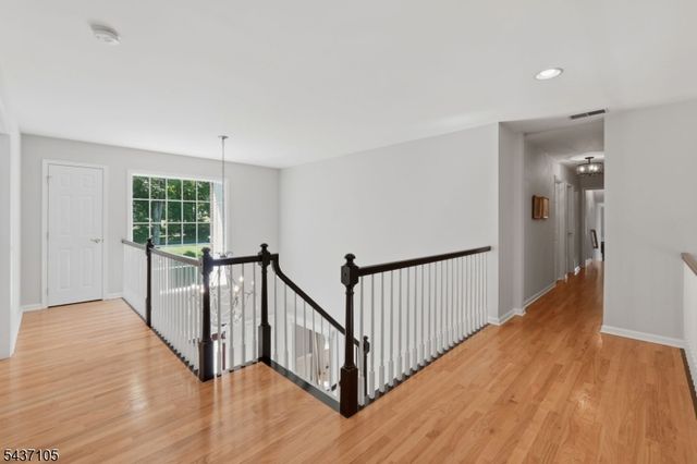 13 Hunters Trl, Chester Twp., NJ 07930
