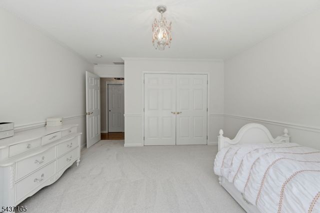 13 Hunters Trl, Chester Twp., NJ 07930