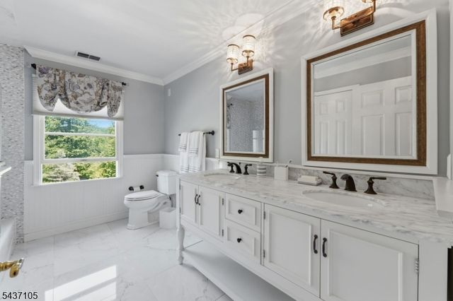 13 Hunters Trl, Chester Twp., NJ 07930