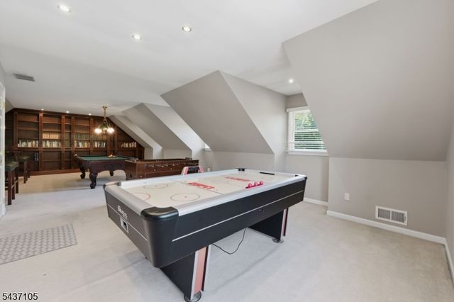 13 Hunters Trl, Chester Twp., NJ 07930