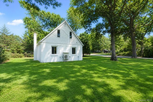 60 Morris Avenue, Farmingville, NY 11738