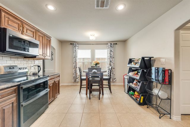 7622 W Shore Drive, The Colony, TX 75056
