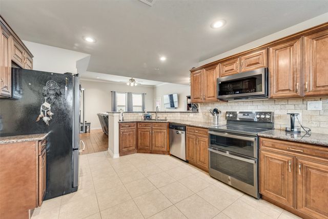 7622 W Shore Drive, The Colony, TX 75056
