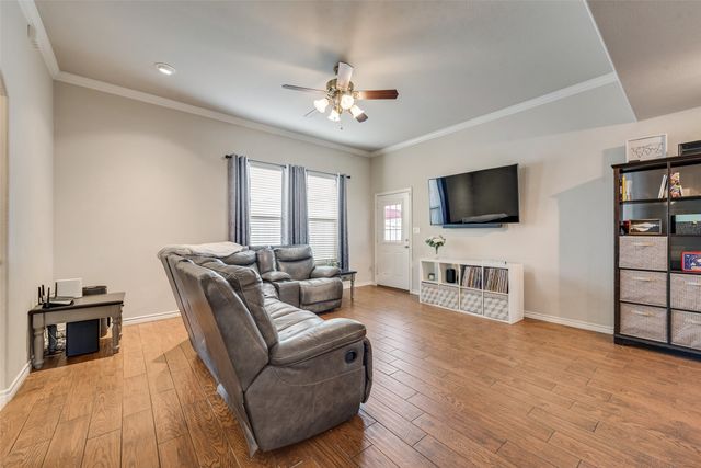 7622 W Shore Drive, The Colony, TX 75056