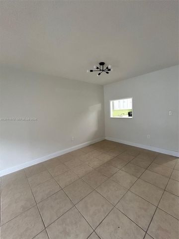 19825 SW 114th Ave 124-5, Miami, FL 33157