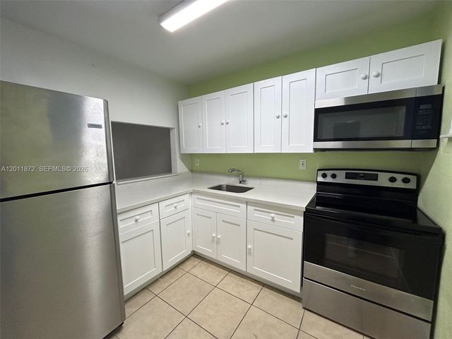 19825 SW 114th Ave 124-5, Miami, FL 33157