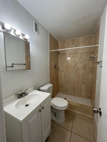 19825 SW 114th Ave 124-5, Miami, FL 33157