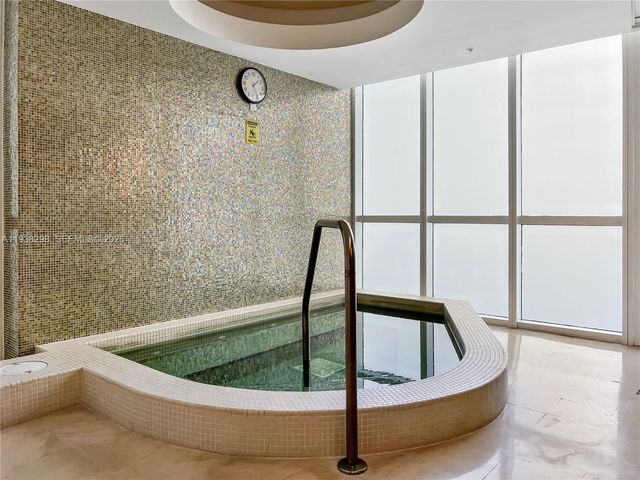 18201 Collins Ave 801A, Sunny Isles Beach, FL 33160