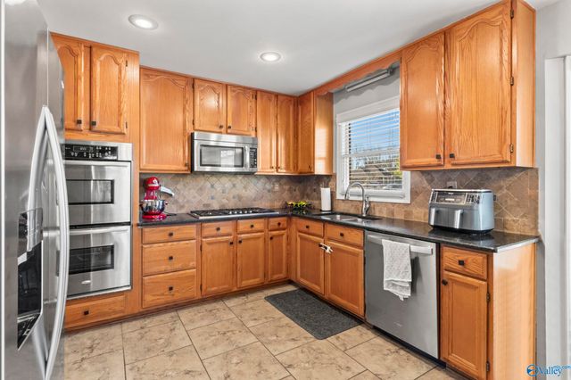 107 Pebblebrook Circle, Madison, AL 35758