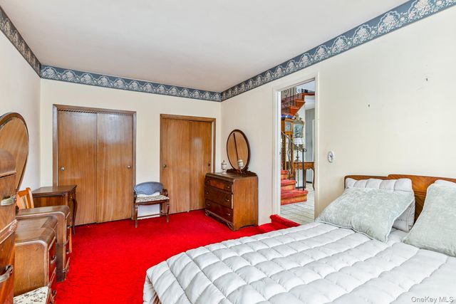 23 Village Lane, Hauppauge, NY 11788