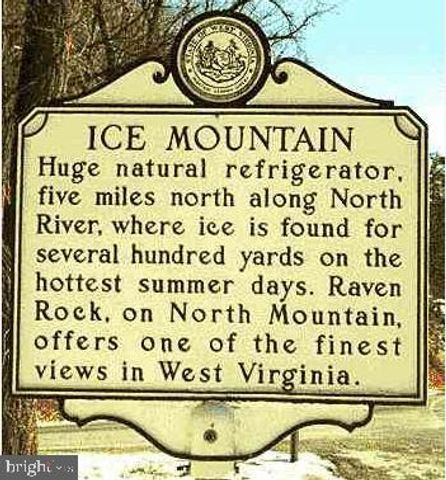 1345 PAULS WOODS RD, Delray, WV 26714