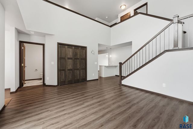 1107 S President Ct Court, Sioux Falls, SD 57106