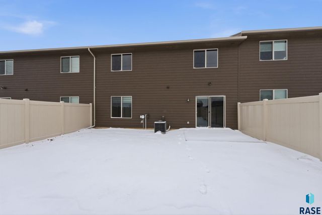 1107 S President Ct Court, Sioux Falls, SD 57106