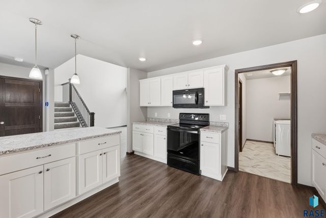 1107 S President Ct Court, Sioux Falls, SD 57106