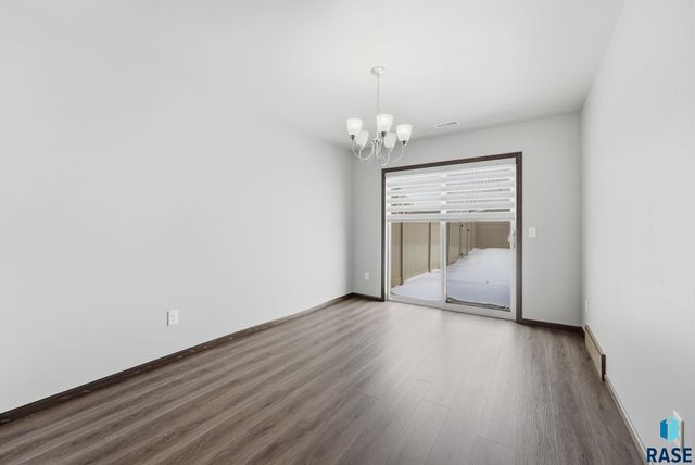 1107 S President Ct Court, Sioux Falls, SD 57106