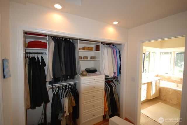 4610 Lake WA Boulevard NE, Kirkland, WA 98033