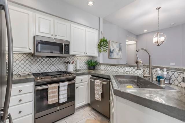 7577 Hazard Center Drive, San Diego, CA 92108