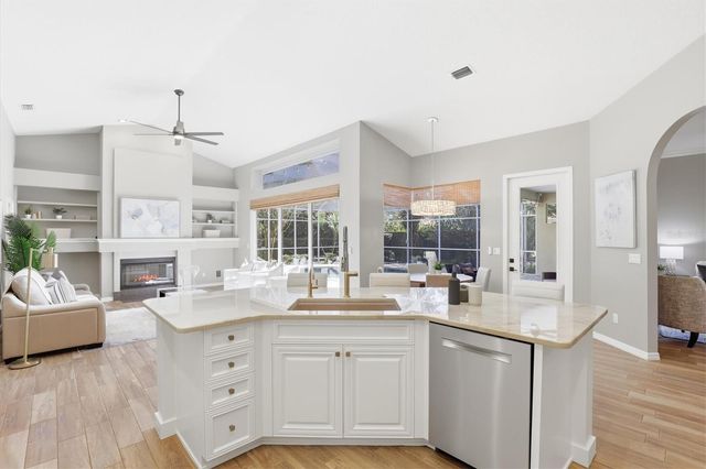 2111 PINNACLE CIRCLE N, Palm Harbor, FL 34684