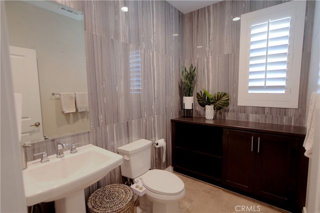 25172 Cypress Bluff Dr., Canyon Country, CA 91387