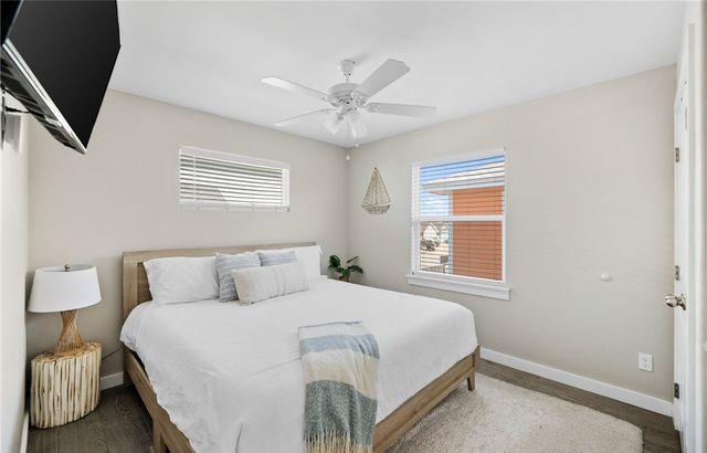 180 Paradise Pointe Dr, Port Aransas, TX 78373