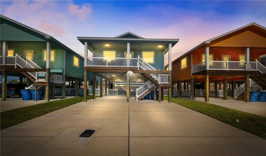 180 Paradise Pointe Dr, Port Aransas, TX 78373