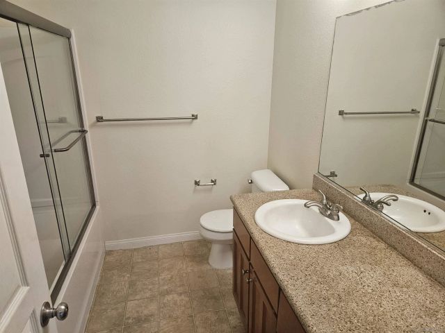 180 Chambers 21, El Cajon, CA 92020