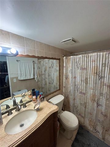 10284 NW 9th St Cir 204, Miami, FL 33172