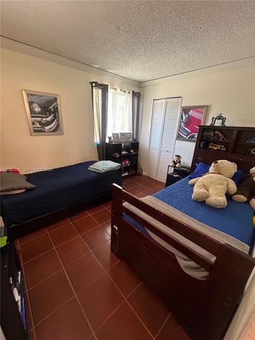 10284 NW 9th St Cir 204, Miami, FL 33172