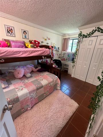 10284 NW 9th St Cir 204, Miami, FL 33172