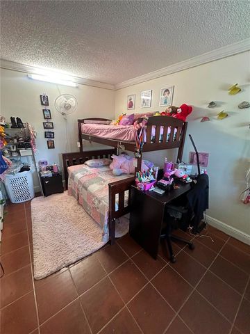 10284 NW 9th St Cir 204, Miami, FL 33172