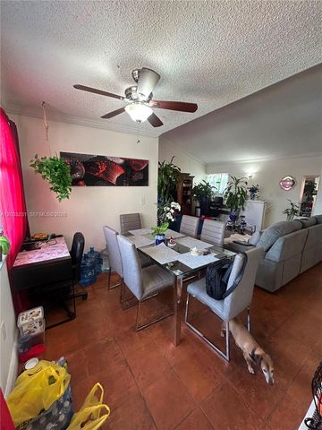 10284 NW 9th St Cir 204, Miami, FL 33172