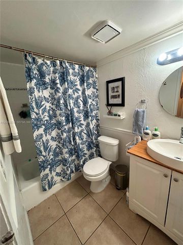 10284 NW 9th St Cir 204, Miami, FL 33172