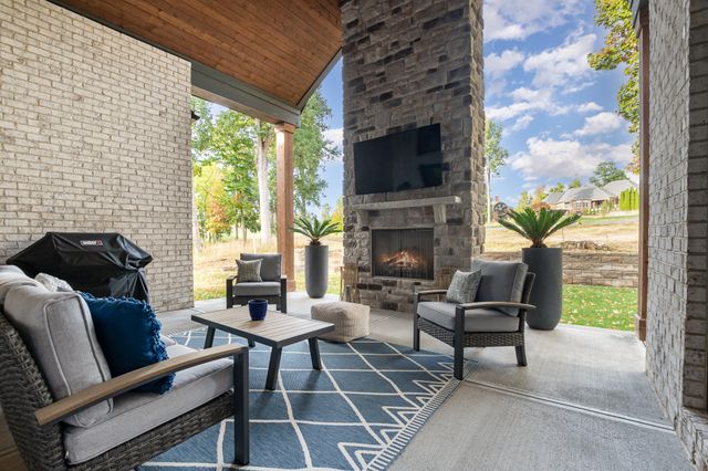 10900 Triple Crown Boulevard, Union, KY 41091