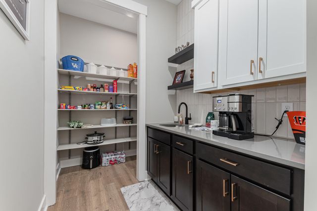 10900 Triple Crown Boulevard, Union, KY 41091