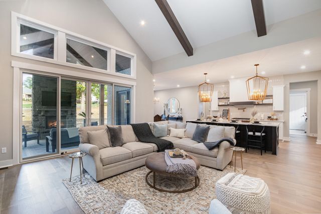 10900 Triple Crown Boulevard, Union, KY 41091