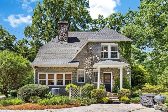 1211 S Belvedere Avenue, Gastonia, NC 28054