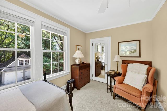 1211 S Belvedere Avenue, Gastonia, NC 28054