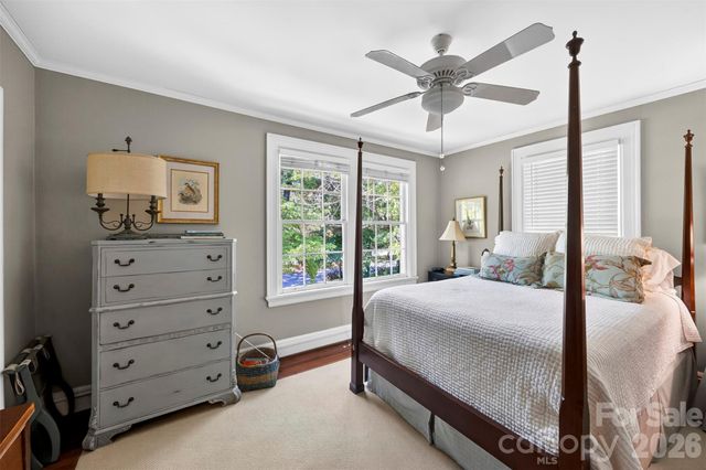 1211 S Belvedere Avenue, Gastonia, NC 28054