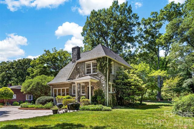 1211 S Belvedere Avenue, Gastonia, NC 28054
