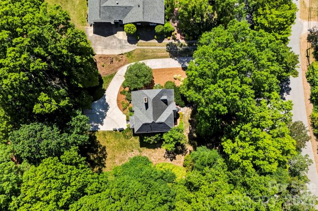 1211 S Belvedere Avenue, Gastonia, NC 28054