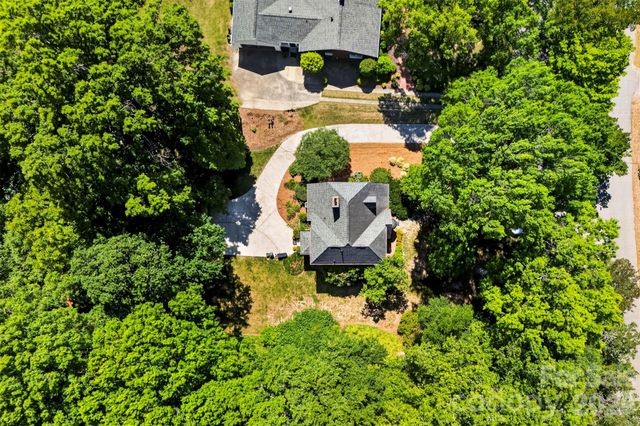 1211 S Belvedere Avenue, Gastonia, NC 28054
