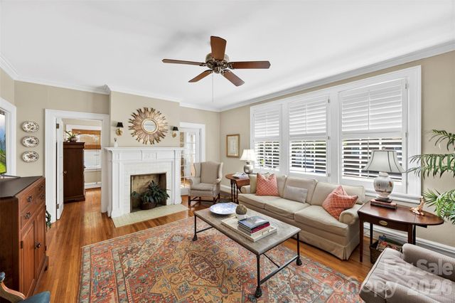 1211 S Belvedere Avenue, Gastonia, NC 28054