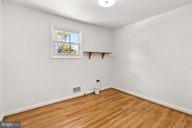 8700 50TH PL, College Park, MD 20740