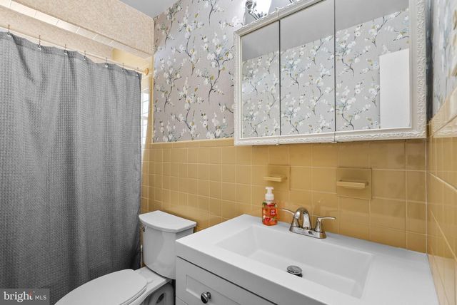 8700 50TH PL, College Park, MD 20740