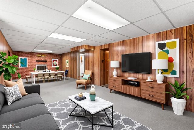 8700 50TH PL, College Park, MD 20740