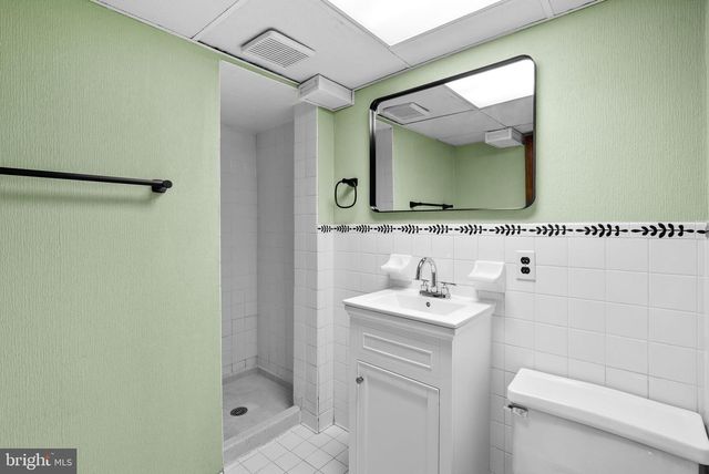 8700 50TH PL, College Park, MD 20740